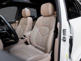Certified 2024 Porsche Macan image 5