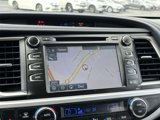 Used 2018 Toyota Highlander XLE image 3