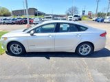 Used 2018 Ford Fusion SE image 2