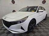 Certified 2022 Hyundai Elantra SEL w/ Cargo Package image 2