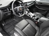 Certified 2022 Porsche Macan image 4