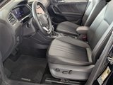 Used 2022 Volkswagen Tiguan SE image 6