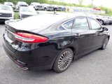 Used 2017 Ford Fusion SE w/ Fusion SE Technology Package image 5