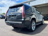 Used 2020 Cadillac Escalade Luxury image 3