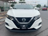 Used 2022 Nissan Rogue Sport S image 2