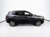 Used 2022 Jeep Compass Latitude image 4