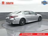 Used 2021 Toyota Camry SE image 2