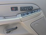 Used 2005 GMC Yukon XL SLT w/ SLT Preferred Equipment Group image 5