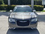 Used 2019 Chrysler 300 Limited image 2