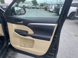 Used 2017 Toyota Highlander XLE image 4