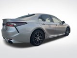 Used 2023 Toyota Camry SE image 3