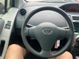 Used 2010 Toyota Yaris 2-Door Hatchback image 3