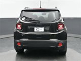 Used 2018 Jeep Renegade Altitude w/ Popular Equipment Group image 5