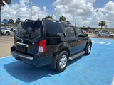 Used 2009 Nissan Pathfinder SE image 4