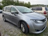 Used 2019 Chrysler Pacifica Touring-L image 2