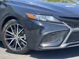 Used 2023 Toyota Camry SE image 2