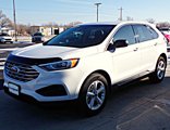 Used 2021 Ford Edge SE image 4