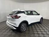 Used 2021 Nissan Kicks SV image 3