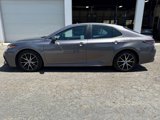 Used 2021 Toyota Camry SE image 2