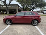 Used 2018 Hyundai Elantra GT image 2