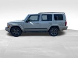 Used 2008 Jeep Commander Sport image 4
