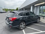 Used 2018 Subaru Outback 3.6R Limited image 2