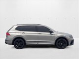 Used 2022 Volkswagen Tiguan SE R-Line image 4