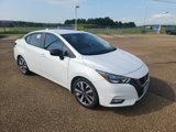 Used 2020 Nissan Versa SR image 3