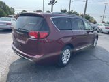 Used 2018 Chrysler Pacifica Touring-L image 4