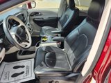 Used 2017 Chrysler Pacifica Limited image 5