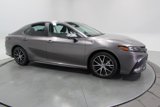 Used 2022 Toyota Camry SE image 6