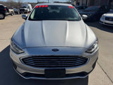 Used 2019 Ford Fusion SE image 2