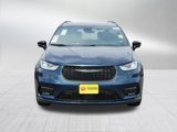 New 2025 Chrysler Pacifica Limited w/ Trailer Tow Group image 2