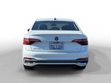 Used 2022 Volkswagen Jetta SEL image 4