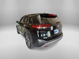Used 2023 Nissan Rogue SV image 3