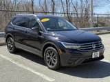 Used 2022 Volkswagen Tiguan SE image 3