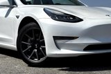 Used 2020 Tesla Model 3 Standard Range Plus image 3