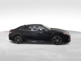 Used 2020 Toyota Camry SE w/ Convenience Package image 5