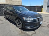 Used 2019 Volkswagen Jetta SE image 2