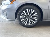 Used 2024 Nissan Altima 2.5 SV image 6