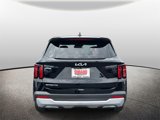 Used 2024 Kia Sorento LX image 3