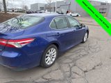 Used 2018 Toyota Camry image 4