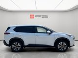 Used 2023 Nissan Rogue SV image 3