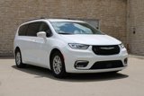 Used 2022 Chrysler Pacifica Touring-L image 2