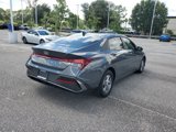 Used 2024 Hyundai Elantra SE image 4