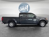 Used 2015 Nissan Frontier SV image 2