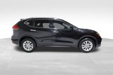 Used 2017 Nissan Rogue SV image 5