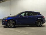 Certified 2024 Porsche Macan image 2
