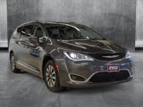 Used 2020 Chrysler Pacifica Touring-L Plus image 3