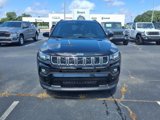 New 2025 Jeep Compass Latitude image 2